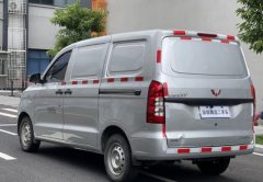 五菱宏光V 2019款 1.5L基本型封窗车L2B