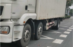 陕汽德龙新M3000 载货车