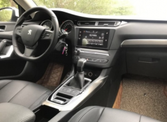标致408 2014款 1.8L 自动豪华版