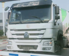 中国重汽HOWO 混凝土搅拌车 380匹2017年06月 8